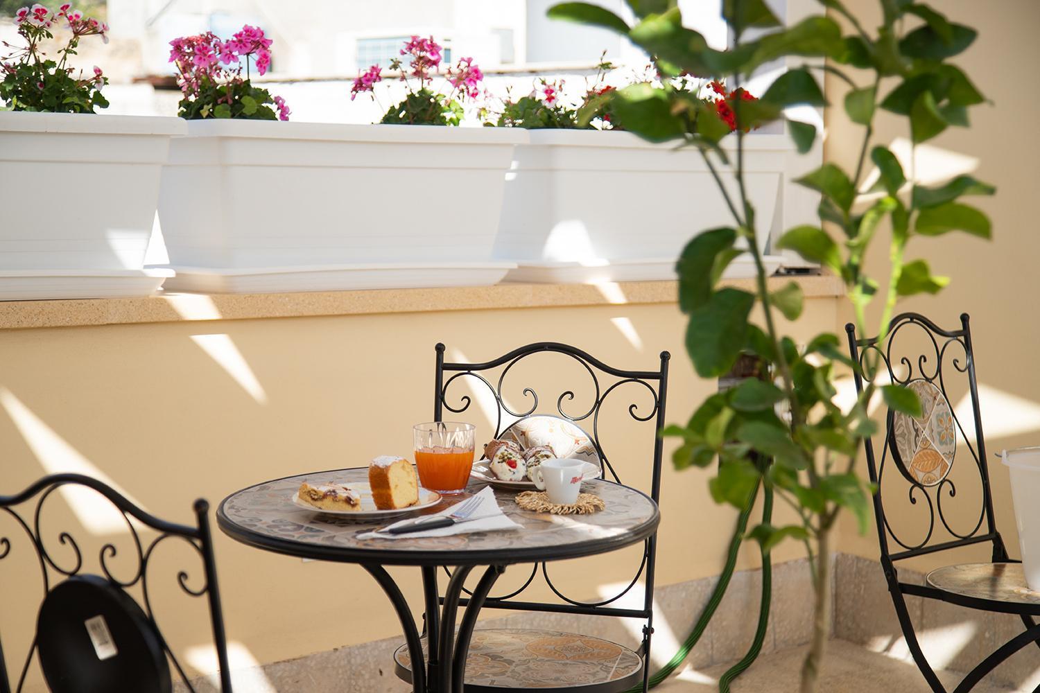 Bed and Breakfast Le Tre Ninfe Cinisi Esterno foto